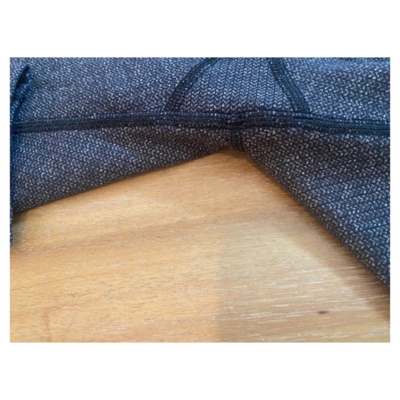 Lululemon Wunder Under Leggings - Picture 5 of 5